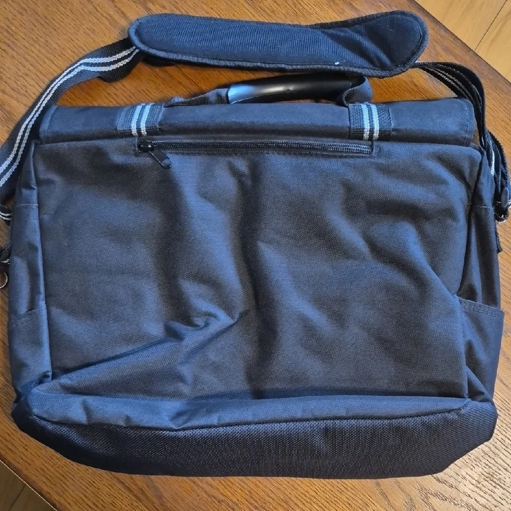 Jeep Charcoal Gray Messenger Bag